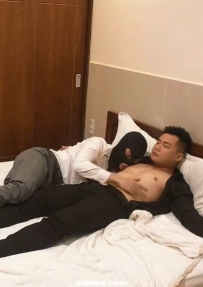 Le Ngọc Minh VS em trai phong（20分钟视频）